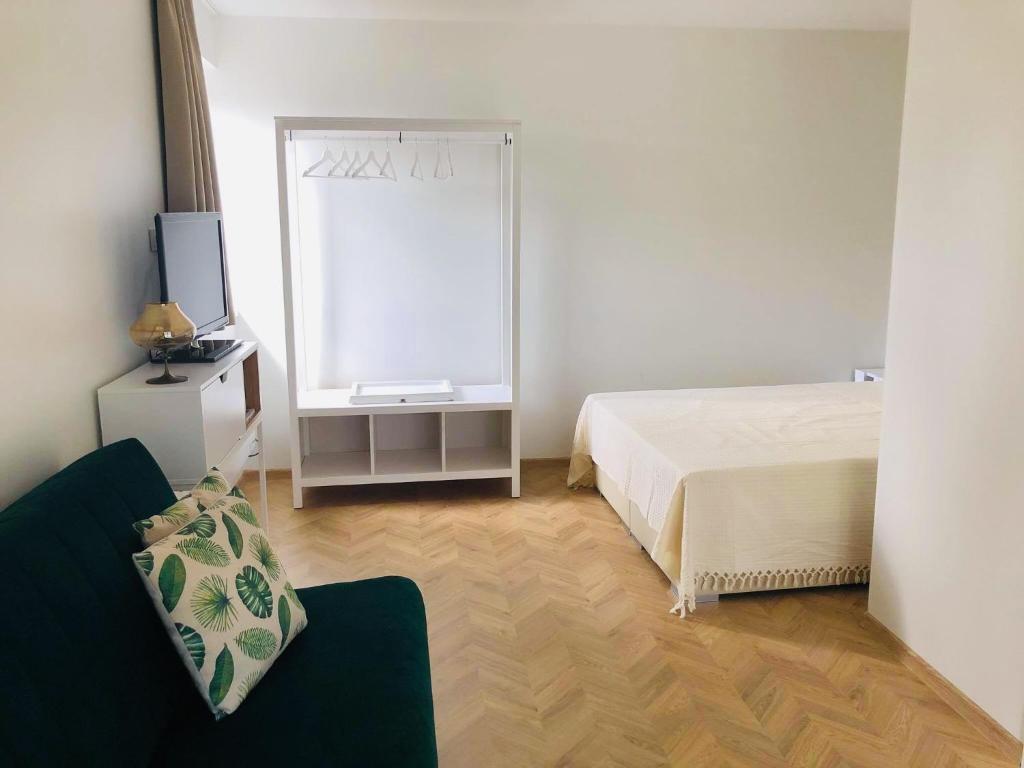 Житло: Покоївка в готель Vienna Marriott Hotel — 2