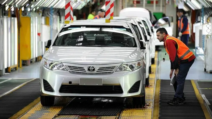 Автомобілі TOYOTA на лінії контролю
