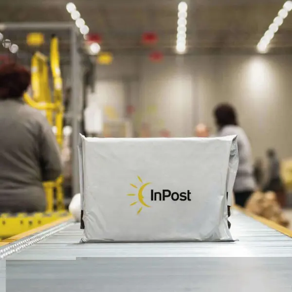 Посилка InPost на конвеєрі