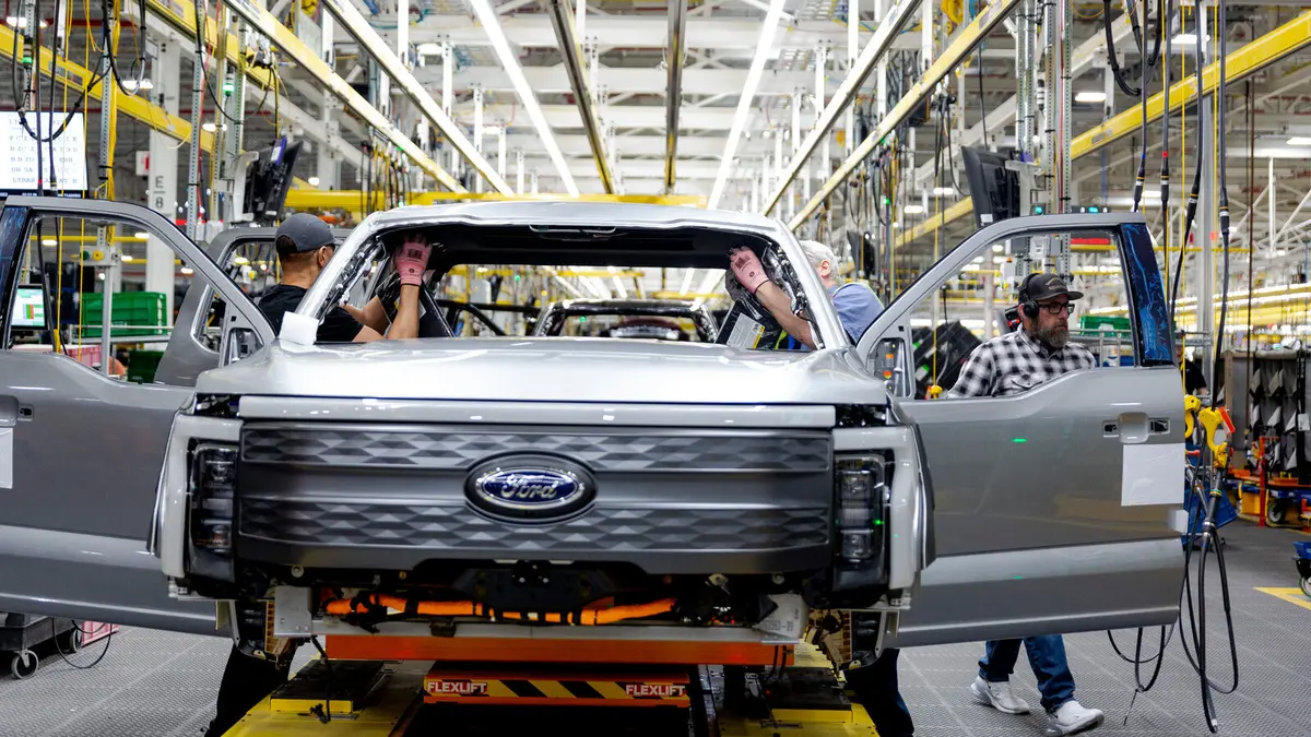 Складання кузова пікапа Ford