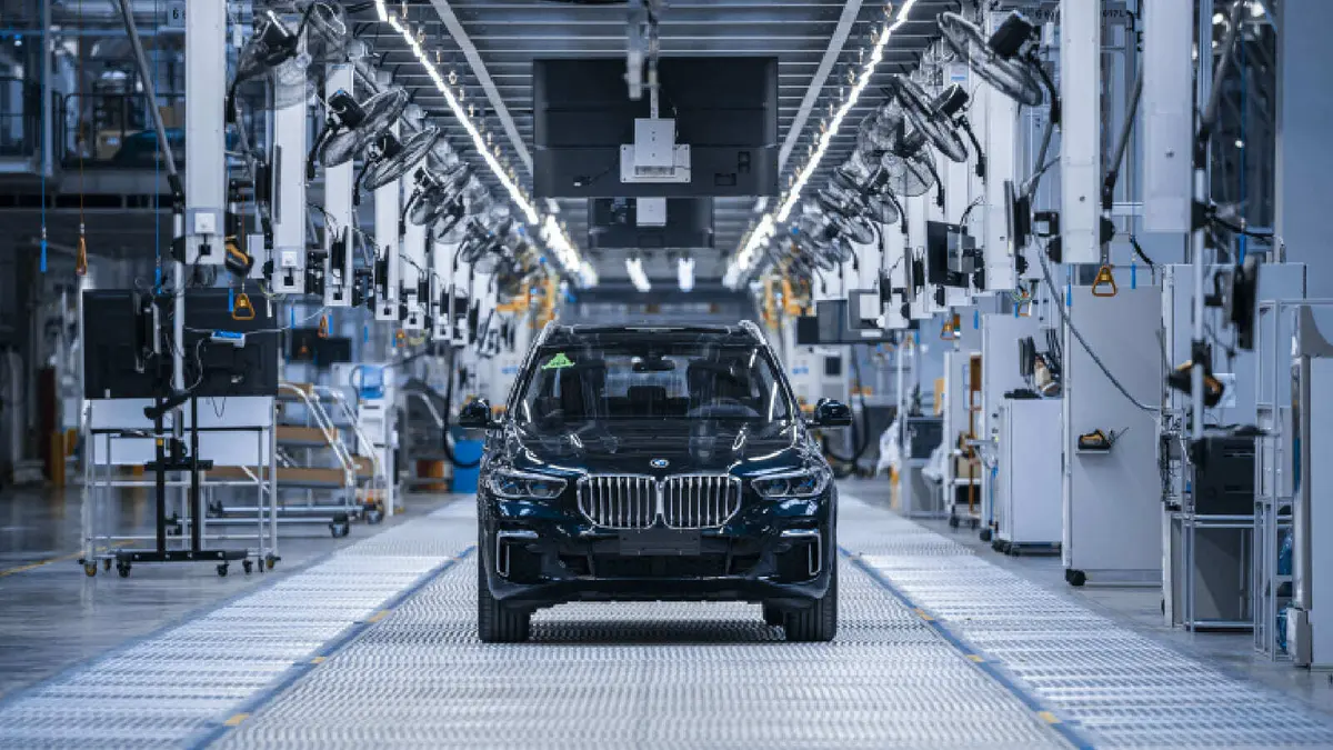Автомобіль на контрольній ділянці лінії